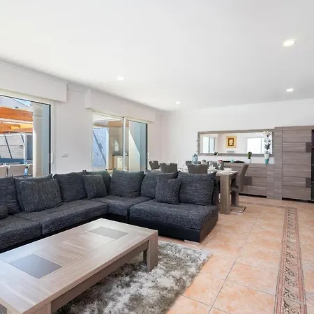 Whome | Hideaway Luxury Family *