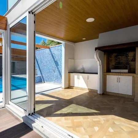 Βίλα Whome | Hideaway Luxury Family