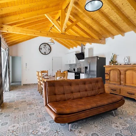 Whome | Hideaway Luxury Family