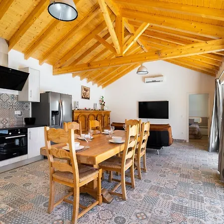 Βίλα Whome | Hideaway Luxury Family *